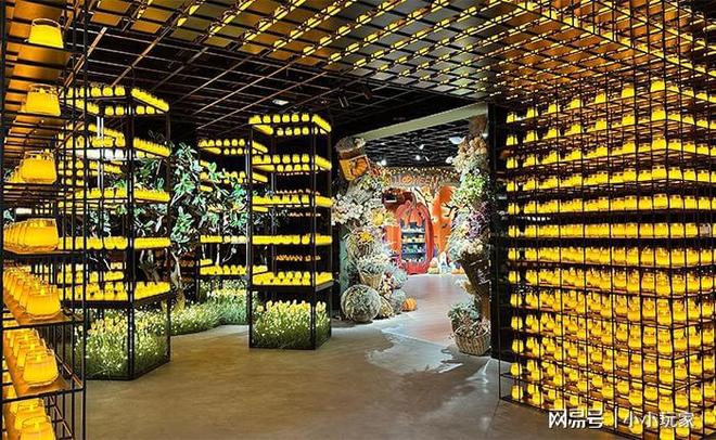 名片：青岛金王代言中国品牌高质量发展pg电子免费试玩模拟器品牌日里的城市(图1)